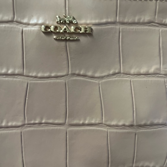 Coach beautiful & trendy clutch got from US - Picture 5 of 17